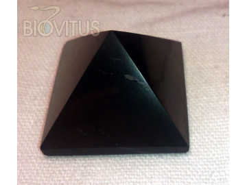 Piramida z szungitu ok. 7 cm (niepolerowana)